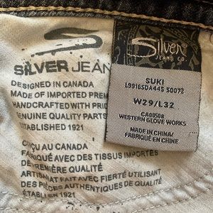 Silver Suki Jeans size 29 with length 32. Good condition- no holes